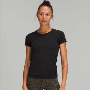 Black Lululemon Swiftly short sleeve   Size 4